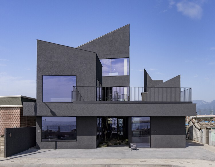 Arsitektur Kedai Kopi SHLTR di Korea Selatan