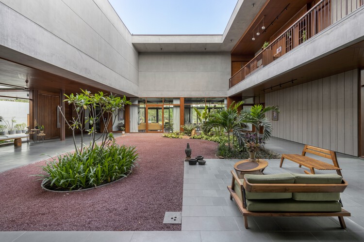 Rumah Monolitik Desain MODO India