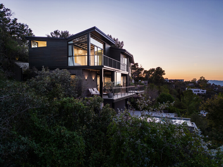 Keindahan Rumah T House Oleh Arsitek Aaron Neubert