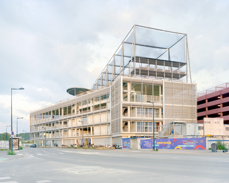 Stasiun Olahraga UCPA Bordeaux Brazza